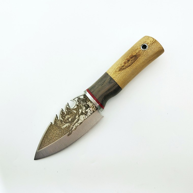 Kurt Gravürlü Ceviz Saplı 4116 Çelik Outdoor Av Bıçağı