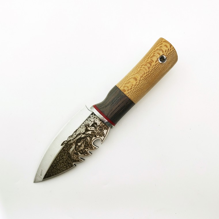 Kurt Gravürlü Ceviz Saplı 4116 Çelik Outdoor Av Bıçağı