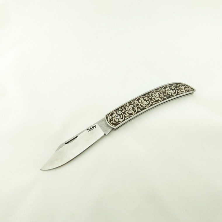 N690 Çelik Gravürlü Çakı N690 Çelik Gravürlü Çakı