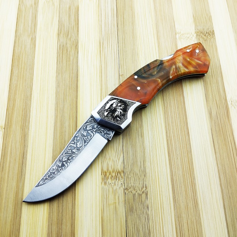 Kartal Başlı Balçak N690 Epoxy Saplı Gravür Namlulu Çakı 21 cm Kartal Başlı Balçak N690 Epoxy Saplı Gravür Namlulu Çakı 21 cm