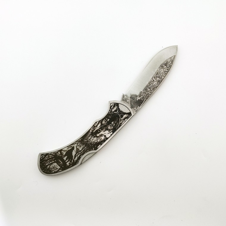 N690 Kurt Gravür Desenli (Göktürk) Sırttan Kilitli Çakı N690 Kurt Gravür Desenli (Göktürk) Sırttan Kilitli Çakı